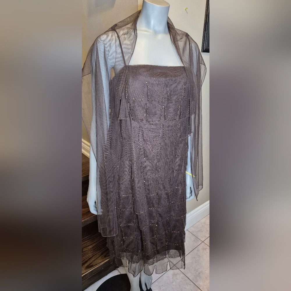 Elegant Gray Layered Women's Dress - Picture 7 of 16
